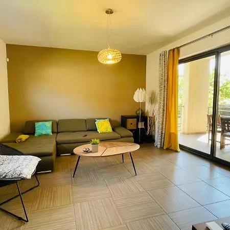 Feriehus House Zara Medulin, Tastefully Decorated House *